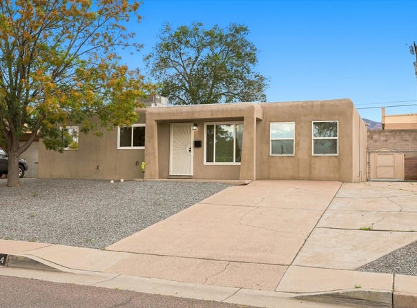 1224 Muriel Street NE, Albuquerque, NM 87112