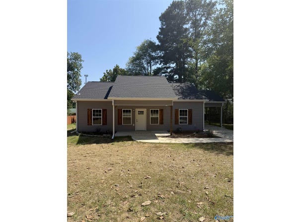 419 3rd Avenue NW, Arab, AL 35016