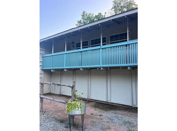 105 W Clark St, Bartlett, TX 76511