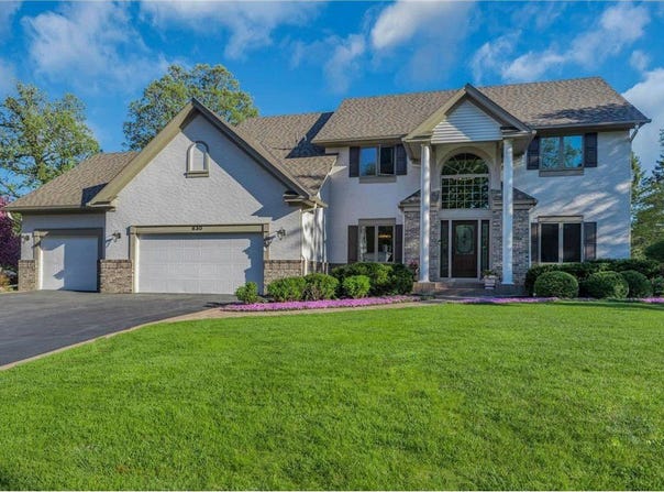 830 Hidden Meadow Trail, Eagan, MN 55123