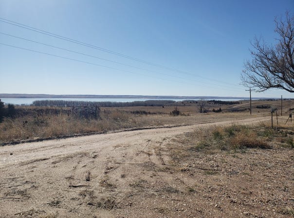 12 Bay Meadows, Lemoyne, NE 69146