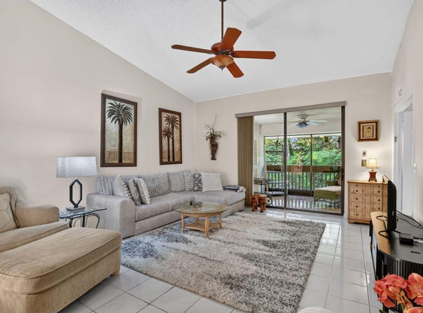 9364 Sable Ridge Circle, Boca Raton, FL 33428