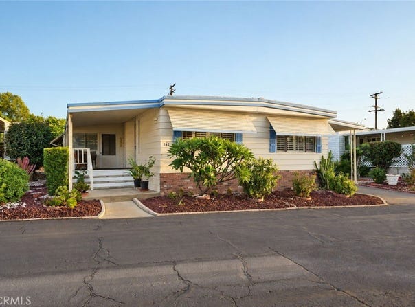 840 E Foothill Boulevard, Azusa, CA 91702