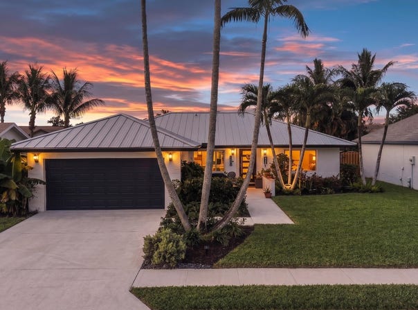 129 Stillwater Circle, Jupiter, FL 33458