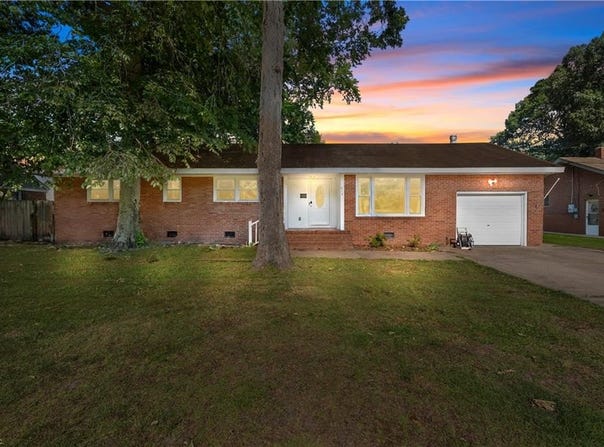 624 Rock Drive, Chesapeake, VA 23323