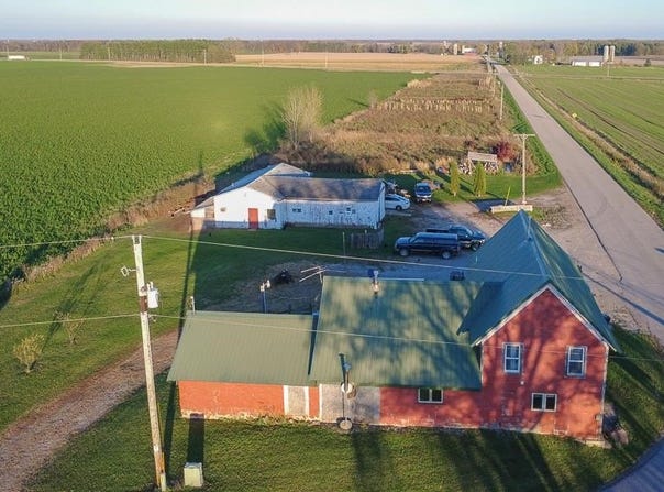 N7366 BEECH Road, BEAR CREEK, WI 54992-9709