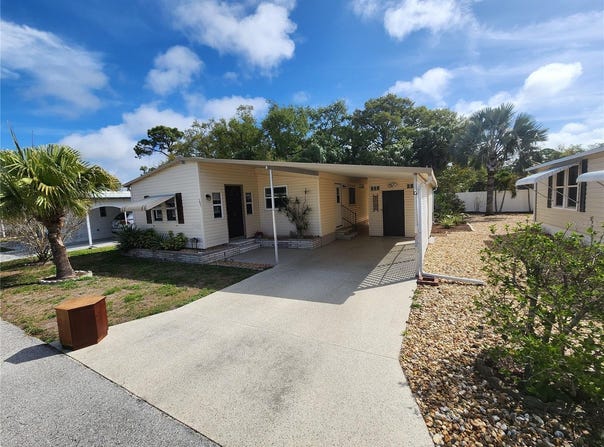 808 53RD Avenue E, BRADENTON, FL 34203