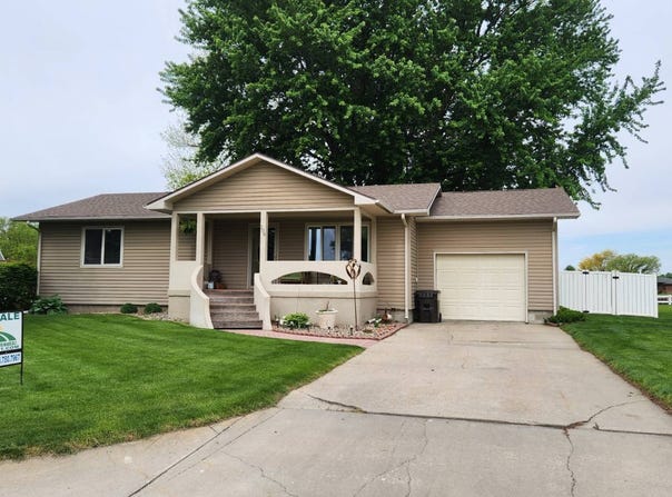 109 Nelson Circle, St Paul, NE 68873