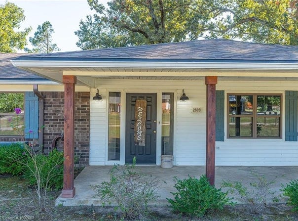 2809 Coral CIR, Alma, AR 72921