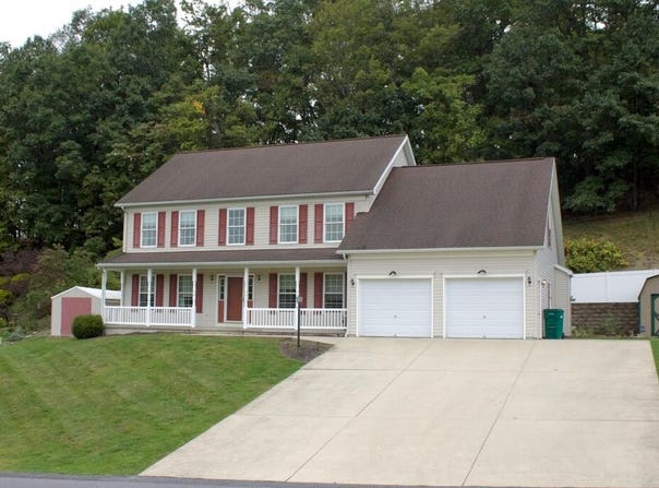 310 Westgate Dr, Johnstown, PA 15905