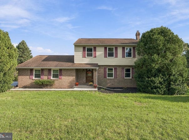 18 WILLOW Street, MARYSVILLE, PA 17053