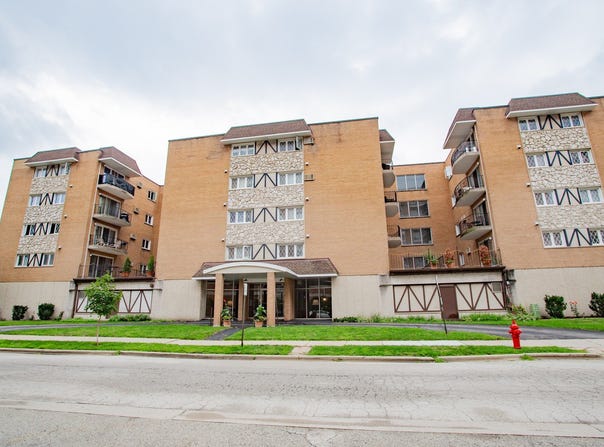 1633 River Street, Des Plaines, IL 60016
