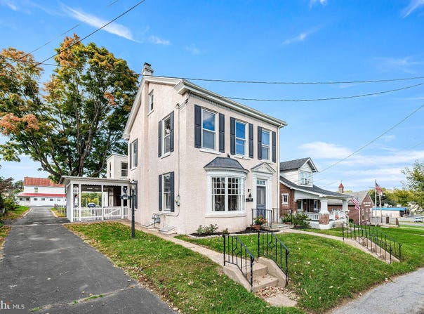 715 N READING Avenue, BOYERTOWN, PA 19512