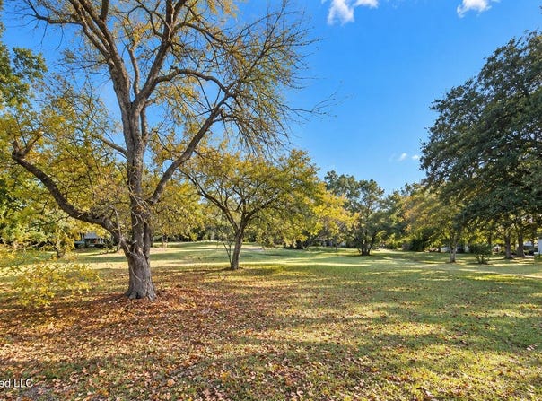 110 Beverly Drive, Bay Saint Louis, MS 39520