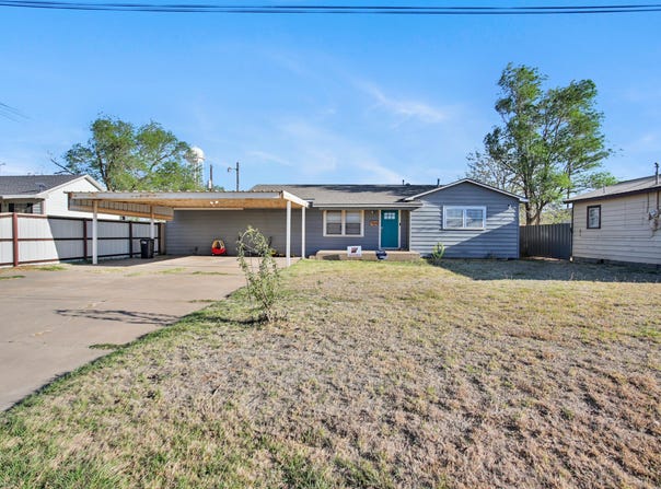 704 4th Street, Smyer, TX 79367
