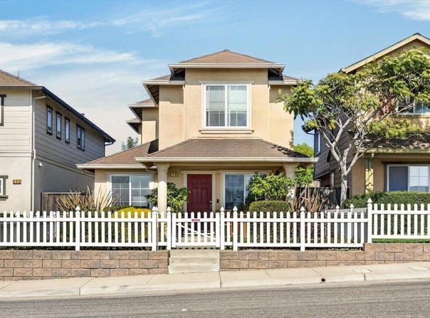 815 Rogge RD, SALINAS, CA 93906