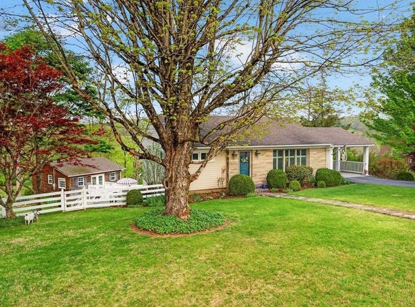 859 Mountain View Drive, Marion, VA 24354