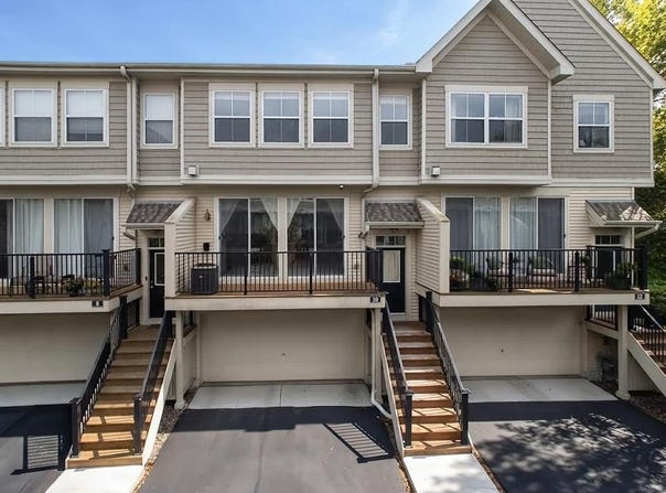 4735 Victor Path, Hugo, MN 55038