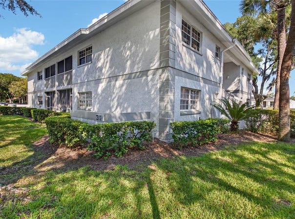 563 MIDWAY TRAK, OCALA, FL 34472