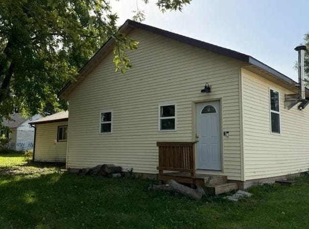 604 Main Street, Pukwana, SD 57370