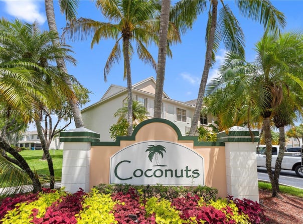 38 Truman Dr, Weston, FL 33326