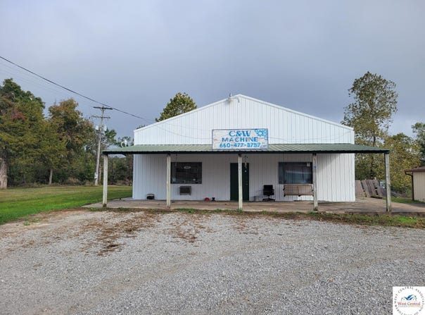 11007 7 Highway, Clinton, MO 64735