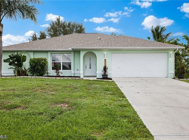 1121 NW 9th Street, Cape Coral, FL 33993