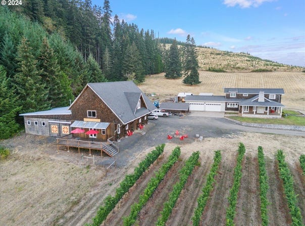 841 SKELLY Rd, Yoncalla, OR 97499