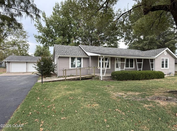 809 Irwin Street, Duenweg, MO 64841