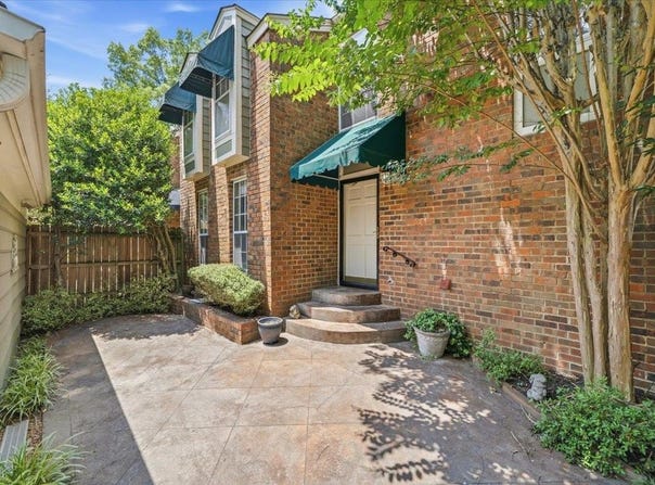 6932 MIDHURST Dr, Memphis, TN 38119