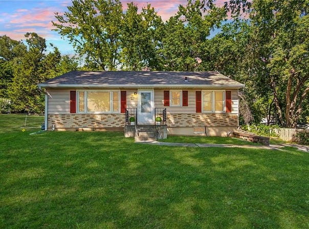 1024 Orchard Avenue, Liberty, MO 64068