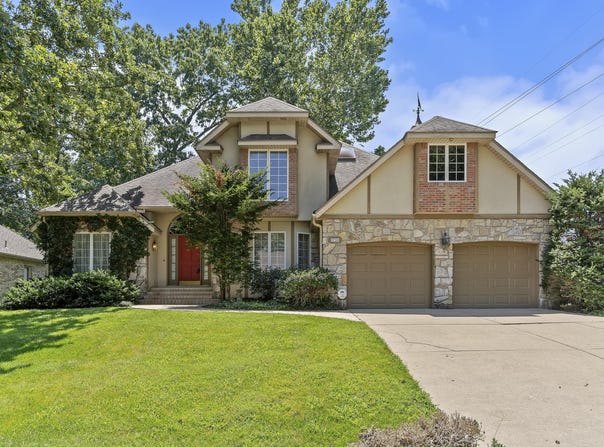 3786 E Kingsbury Street, Springfield, MO 65809