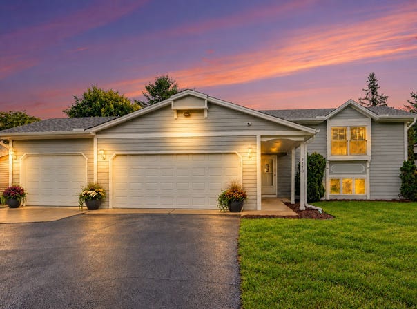 5710 Turtle Lake Road, Shoreview, MN 55126