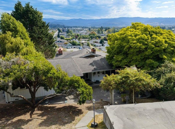 1877 Scenic Drive, Fortuna, CA 95540