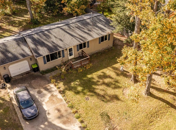 1425 S Mapleleaf Drive, Gaylord, MI 49735