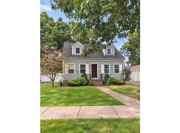 142 Morton St, West Springfield, MA 01089