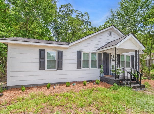 229 Acl Avenue, Cheraw, SC 29520