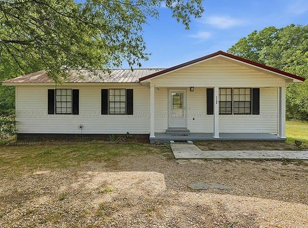 1129 NW 4TH St, Carbon Hill, AL 35549