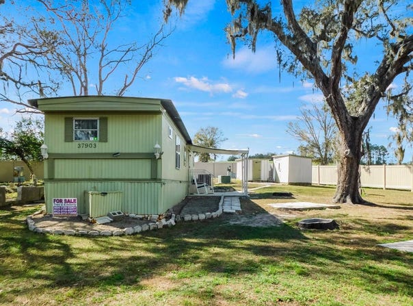 37903 Poncan Circle, Zephyrhills, FL 33541