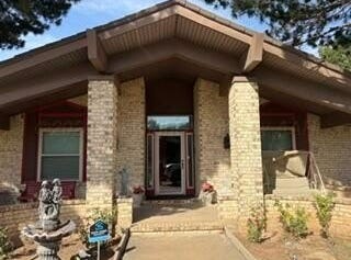 203 CARSON Avenue, Dumas, TX 79029-3425