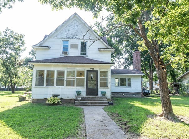 925 State St, Altoona, KS 66710