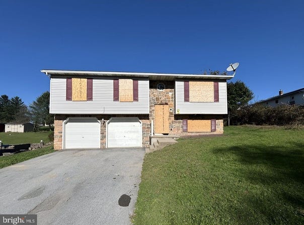 6524 FAIRFAX Drive, HARRISBURG, PA 17111