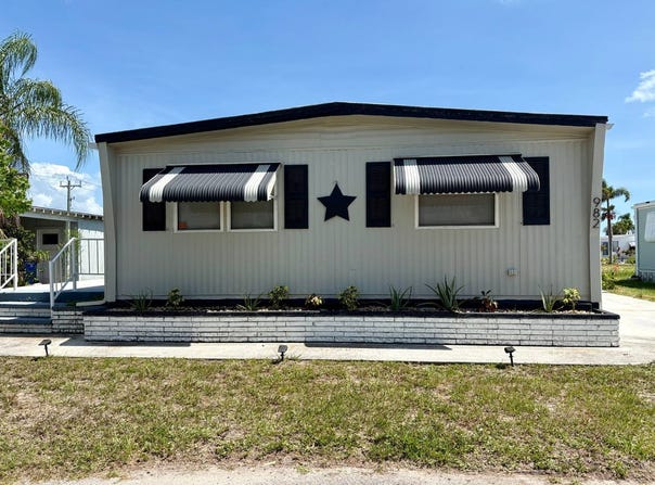 982 Vincent E, Venice, FL 34285