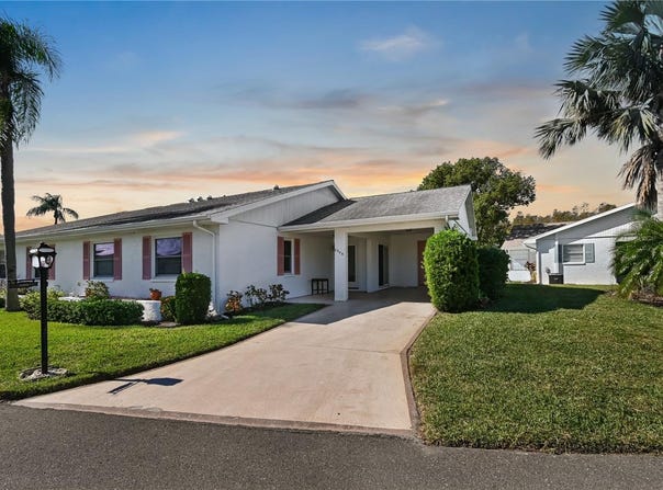 2346 GAINESBOROUGH Loop, SUN CITY CENTER, FL 33573