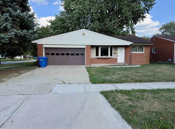 29868 Pinto Drive, Warren, MI 48093
