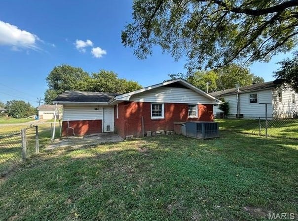 105 Druetta Avenue, Scott City, MO 63780