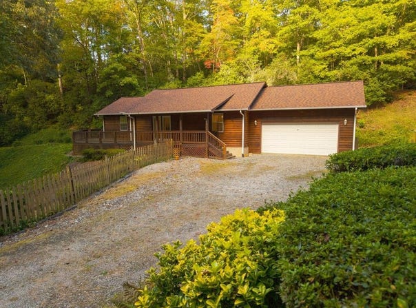 241 Ivy Ridge Circle, Sylva, NC 28779