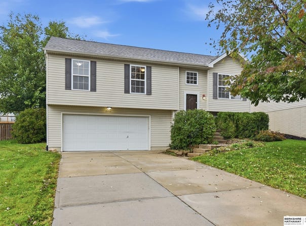 15440 Davidson Street, Bennington, NE 68007