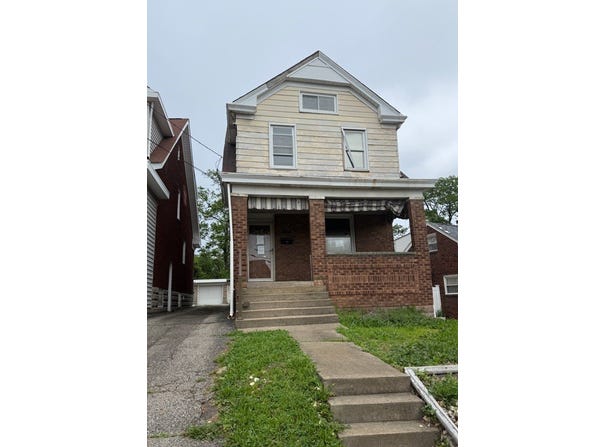 2831 Custer Ave, Baldwin Boro, PA 15227
