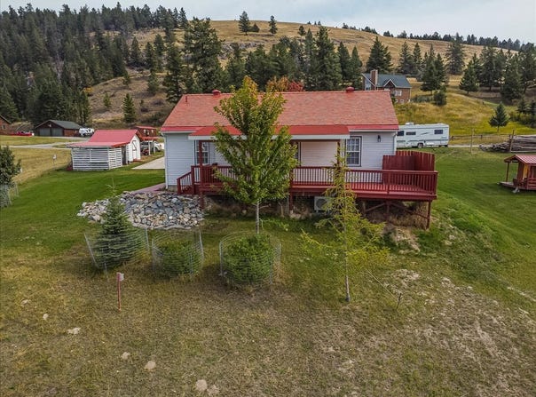 156 Bootleg Road, Eureka, MT 59917